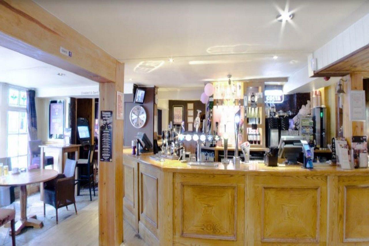 Premier Inn Portsmouth Horndean Экстерьер фото
