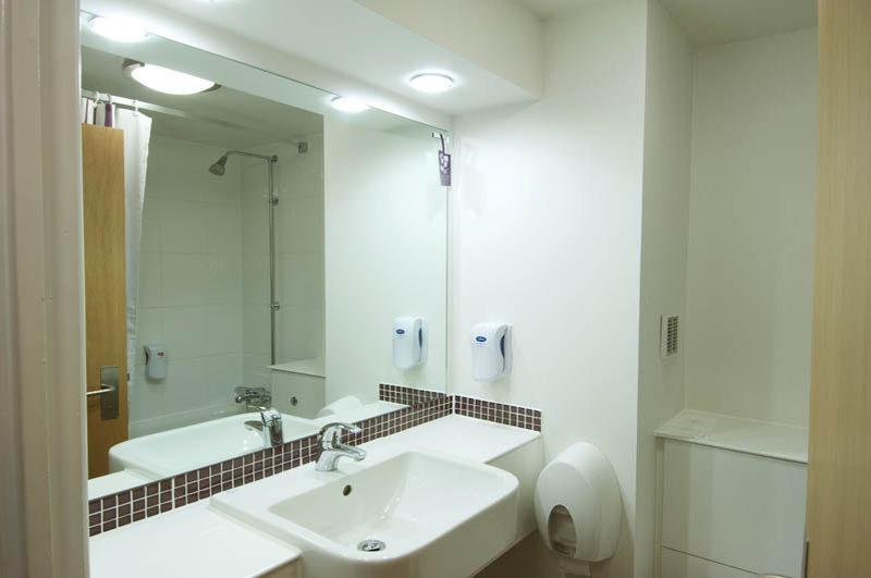 Premier Inn Portsmouth Horndean Экстерьер фото